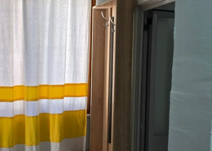 Adi's House 地拉那