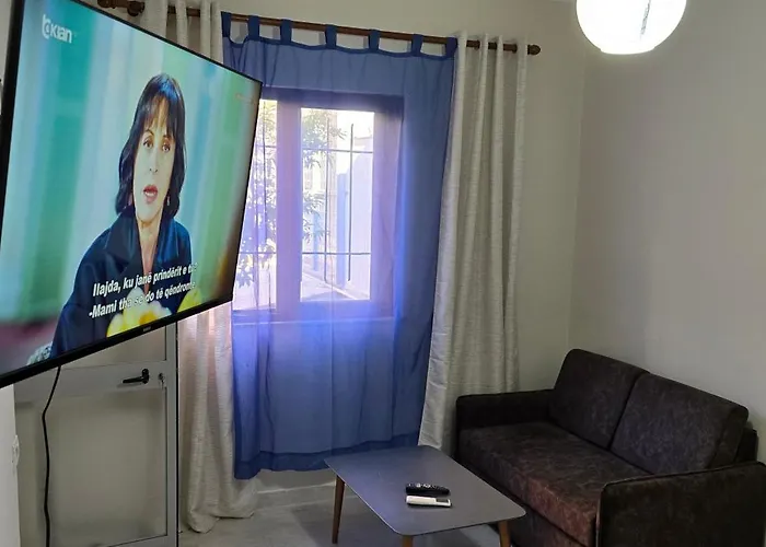 Adi's House 地拉那