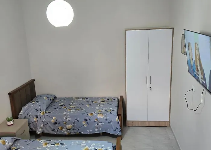 Adi's House 地拉那